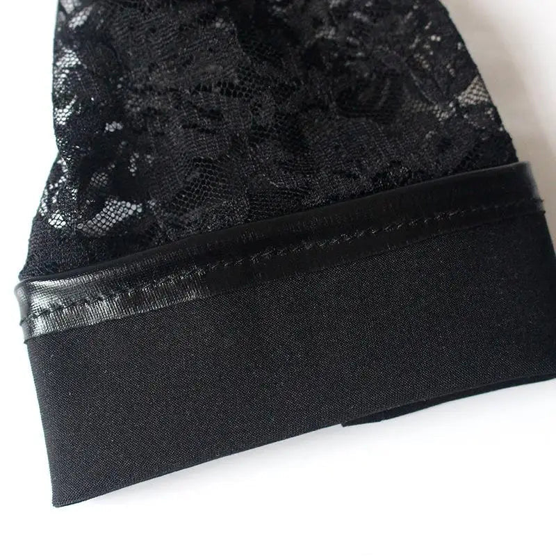 Noir Lace Gloves